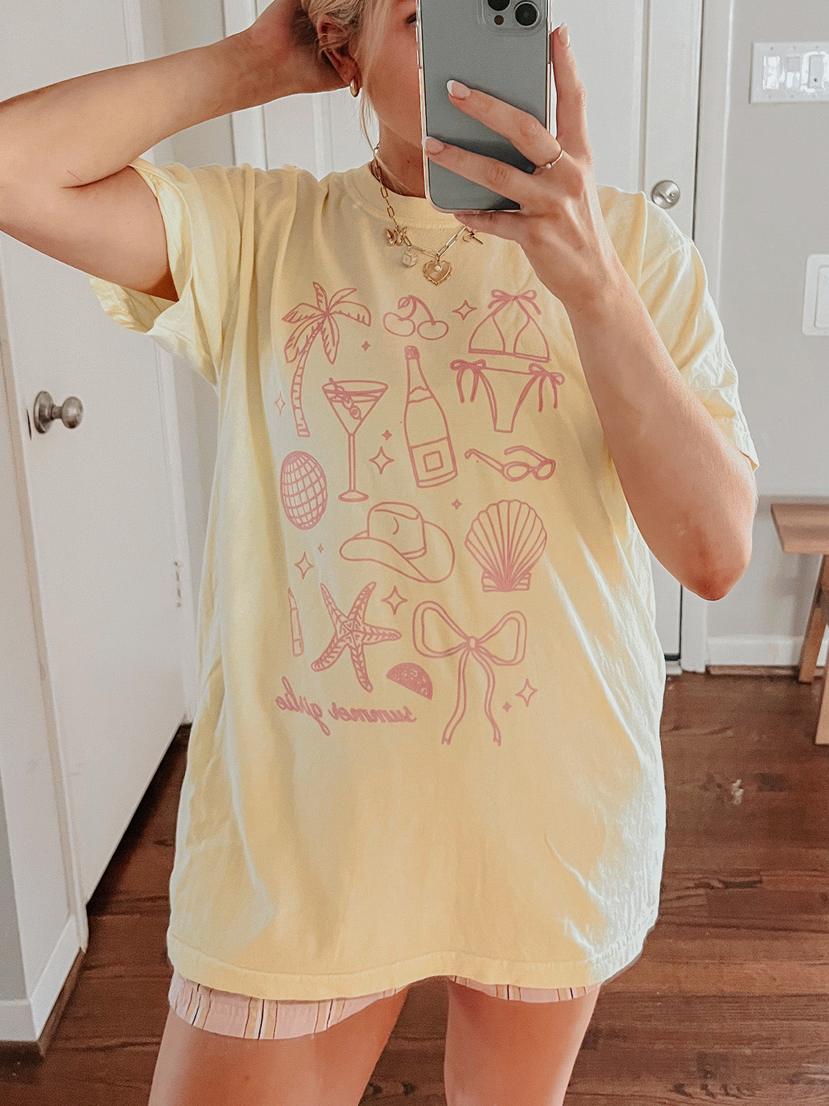 Summer Girlie Graphic Tee - Soft Yellow