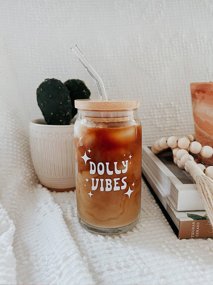 Dolly Vibes Glass Can (with lid and straw)